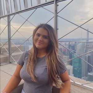 Meet your Posher, Kendra